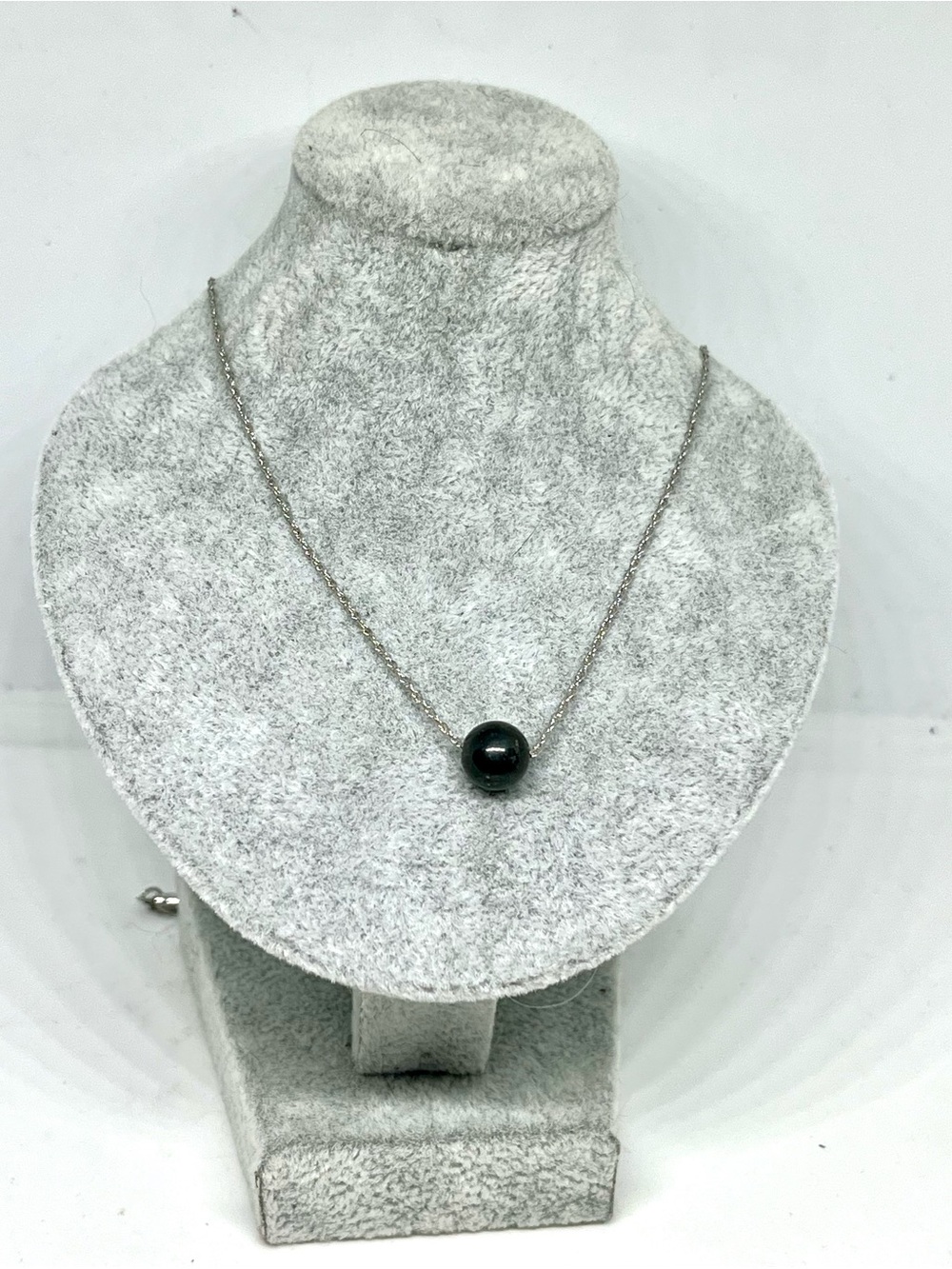 Classic Black Pearl Pendant Necklace - Elegant Minimalist Jewelry